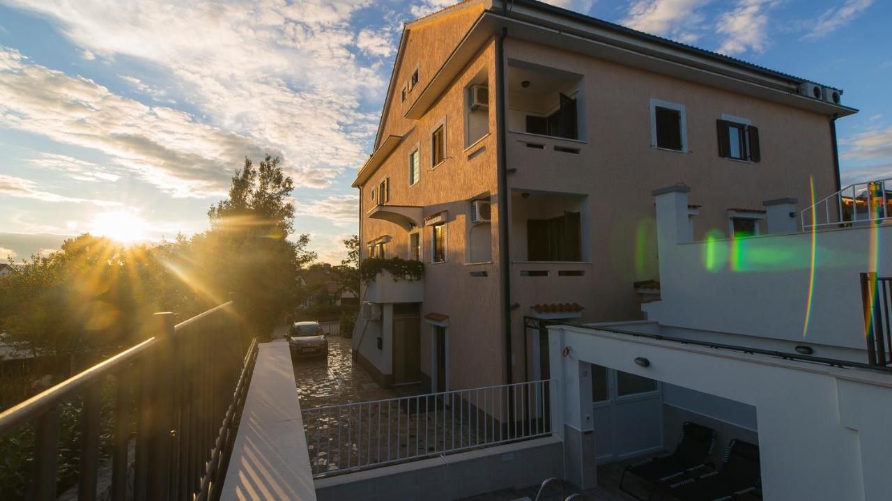 Guest House Lavanda 4 Njivice Exterior foto